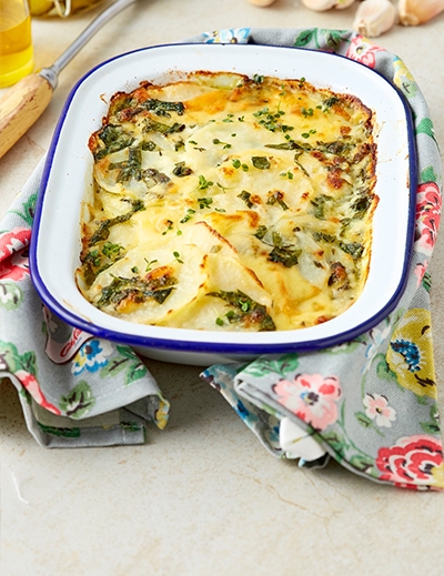 Creamy spinach & potato gratin